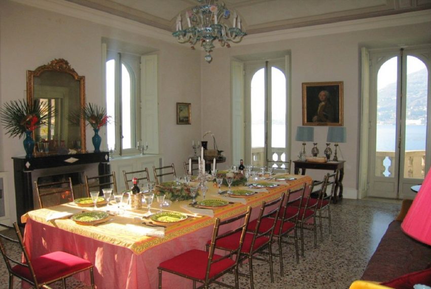 Sala da pranzo vista lago di Como