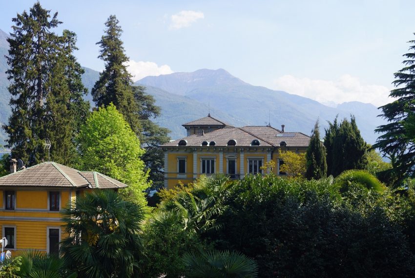 Dongo villa fronte lago in affitto