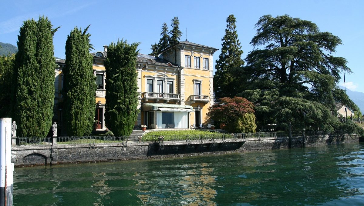 Dongo Villa fronte lago in affitto