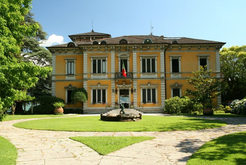 Villa in affitto a Dongo