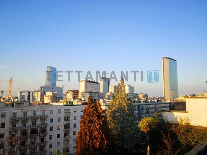 Milano Repubblica attico in vendita