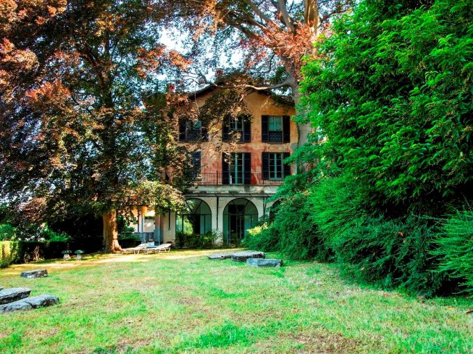 Faggeto Lemna Villa con ampio Parco