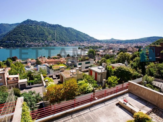 COMO - VILLA VISTA LAGO IN RESIDENCE CON PISCINA