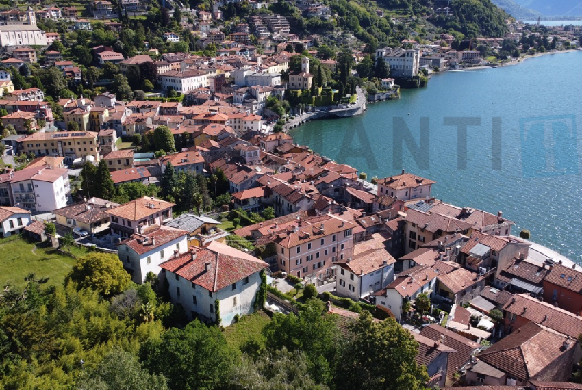 villa vendita lago di como vista lago giardino