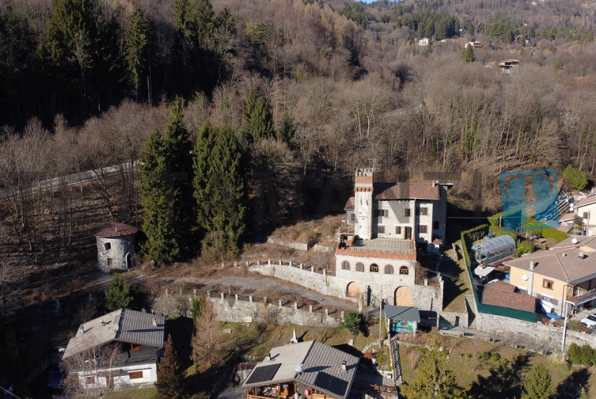 Castello Barni Lecco Canzo