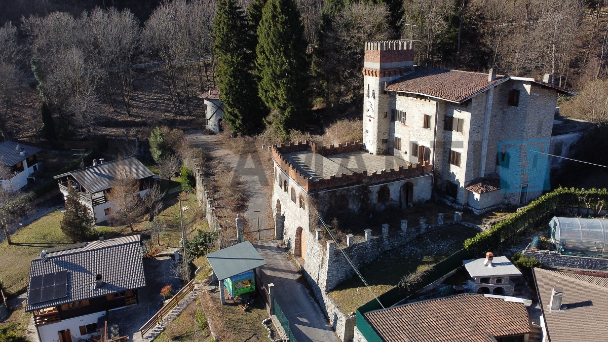 Castello Barni Lecco Canzo