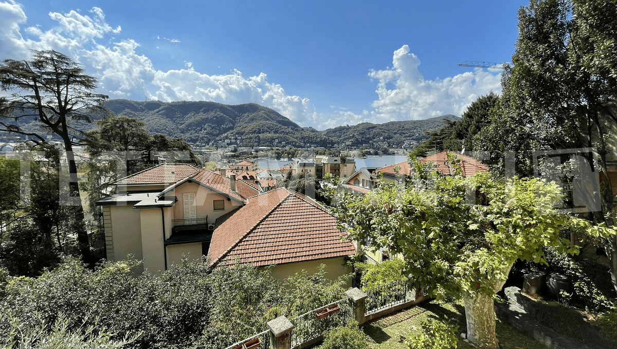 villa vista lago in vendita como