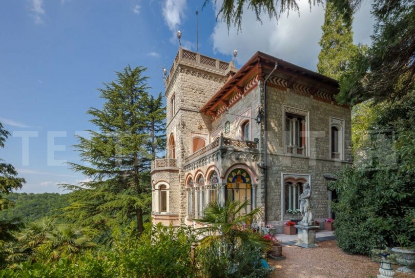 villa varese vendita