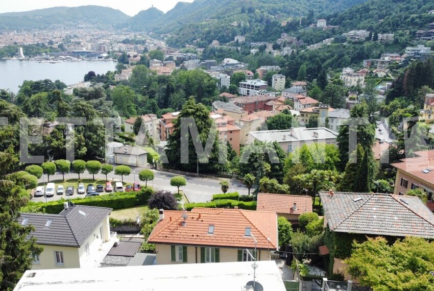 VILLA VISTA LAGO COMO VENDITA BIGNANICO