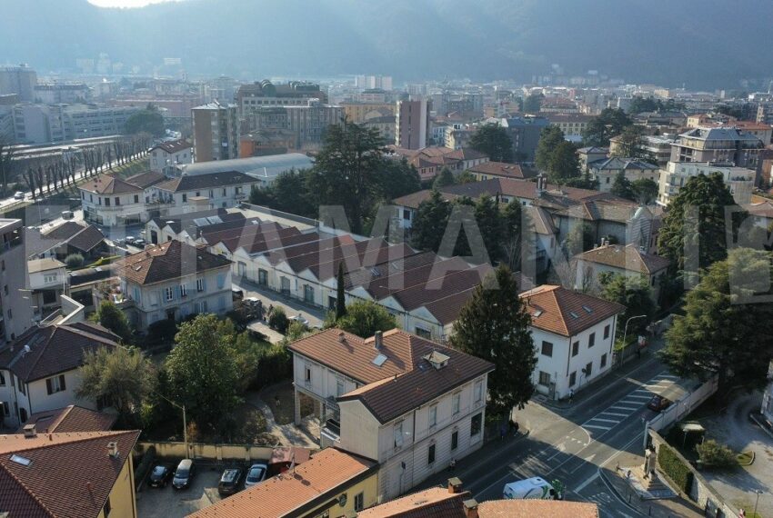 VILLA COMO CENTRO VENDITA