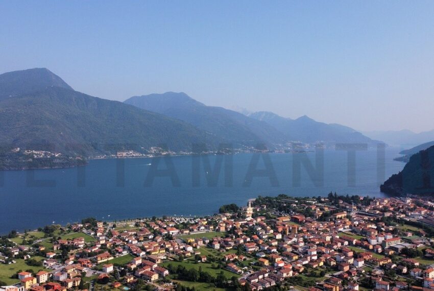 lago di Como prestigiosa villa in vendita