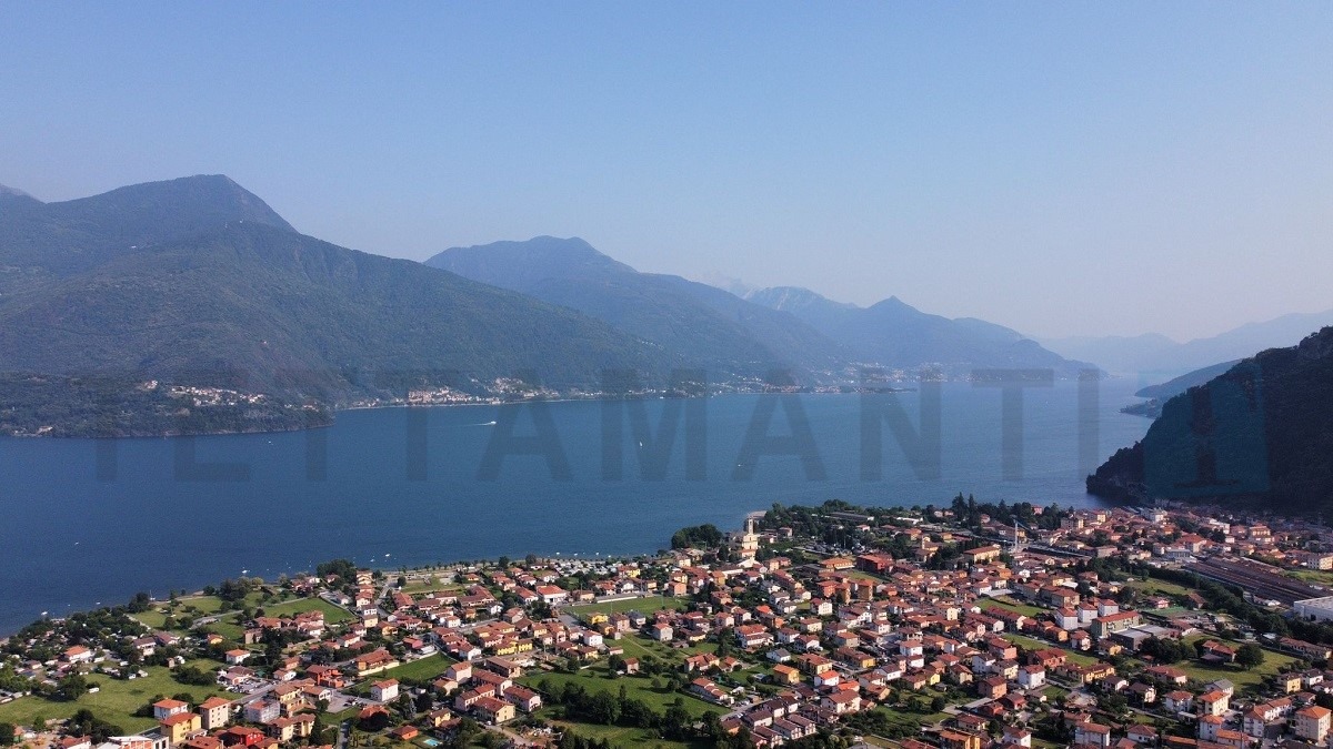 lago di Como prestigiosa villa in vendita