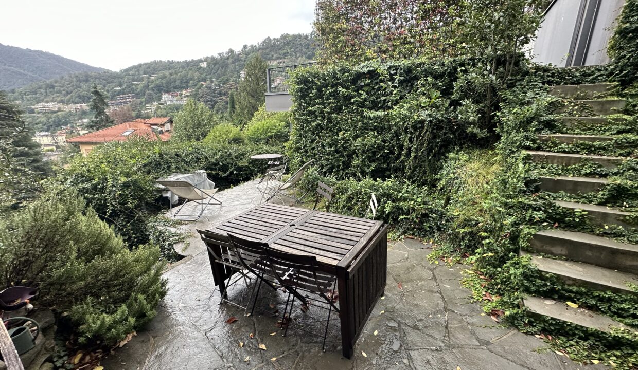 Como villa vista lago in vendita