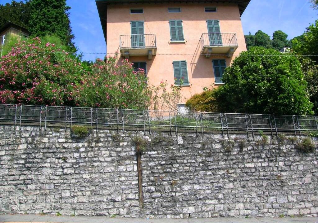 Como villa vista lago in vendita