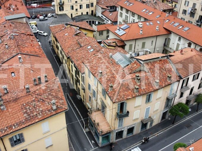 EDIFICIO COMO CENTRO SVILUPPO IMMOBILIARE TETTAMANTIRE