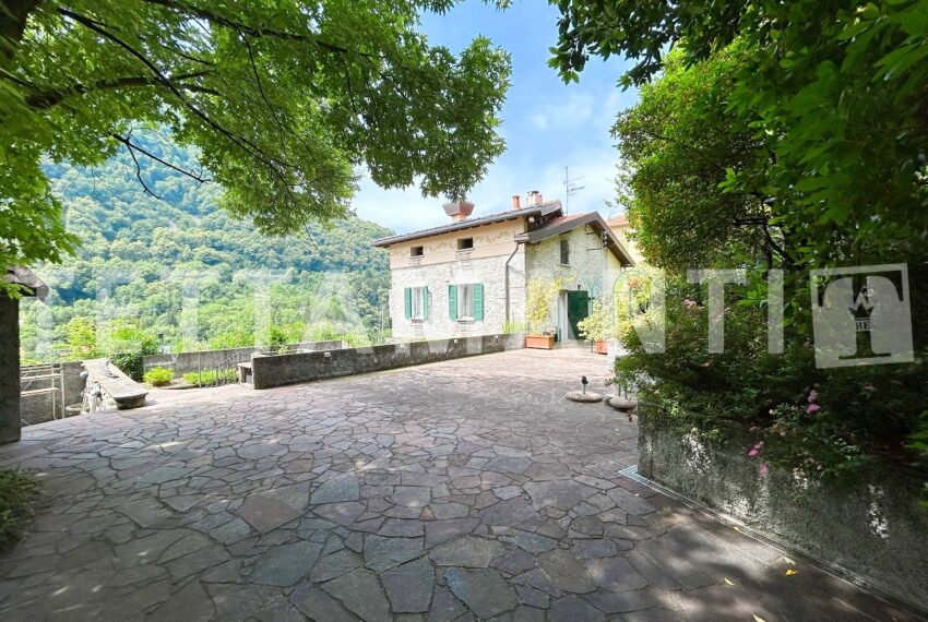 Dizzasco Lago di Como proprietà in vendita