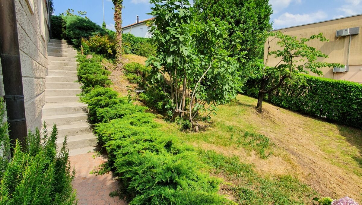 il giardino villa liberty in vendita