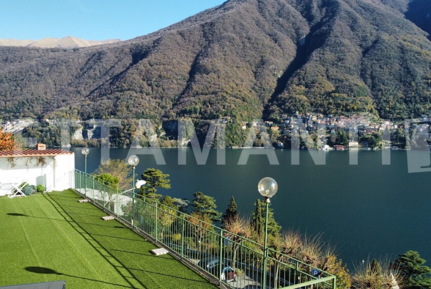 terrazza vista lago como