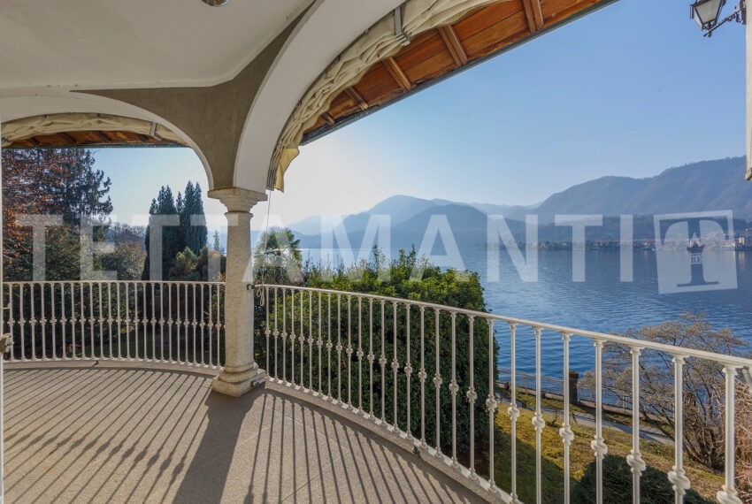 terrace with lake view villa for sale