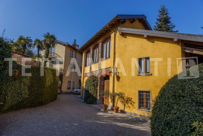 villa for sale lake maggiore