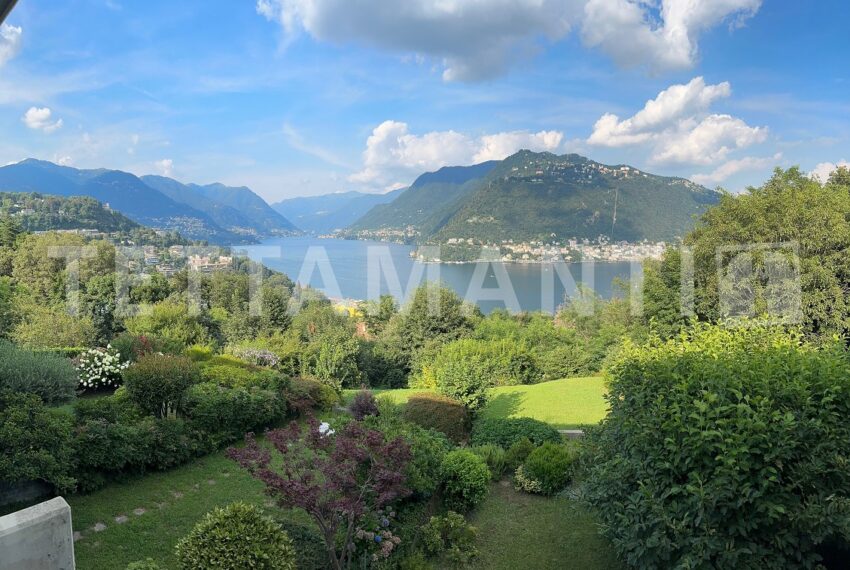 villa con vista lago di como