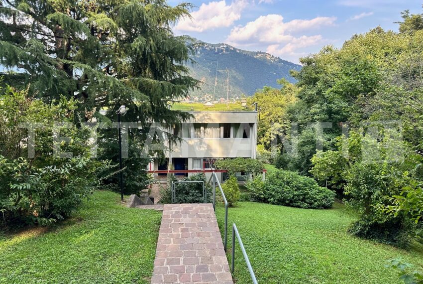 villa vista lago como