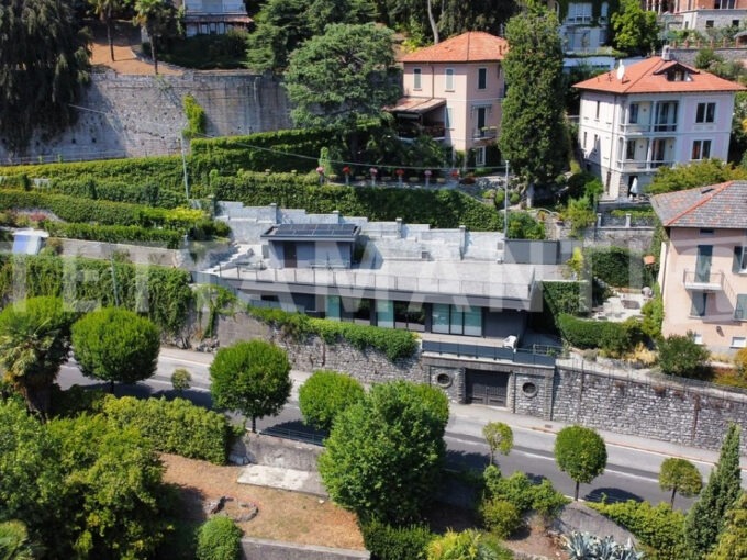 Proprietà Vista Lago di Como villa e villino con terrazzo e giardino