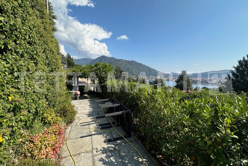 terrazza vista lago como