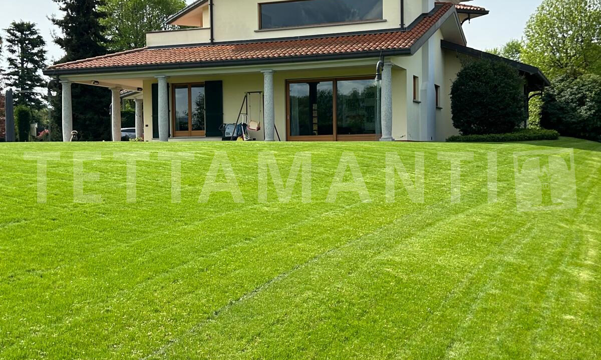 Villa a VillaGuardia Moderna con giardino e piscina