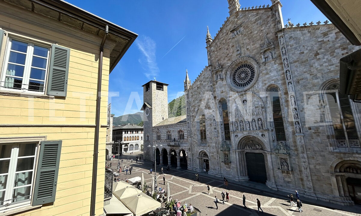 como piazza duomo8