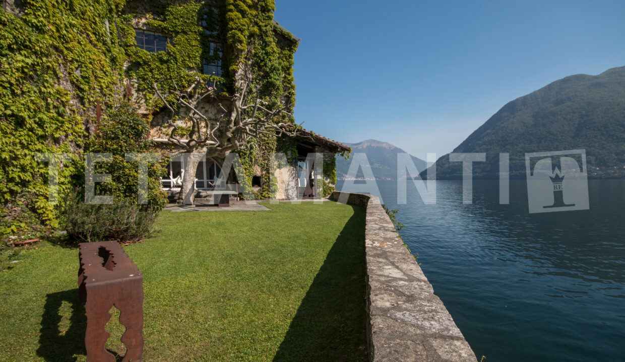 Proprietà esclusiva Lago di Como