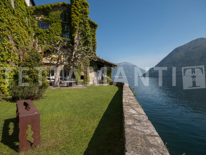 Proprietà esclusiva Lago di Como