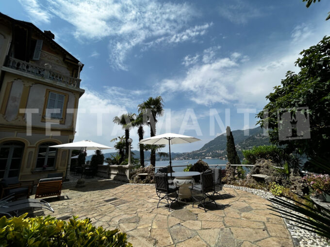 Lago di Como villa storica