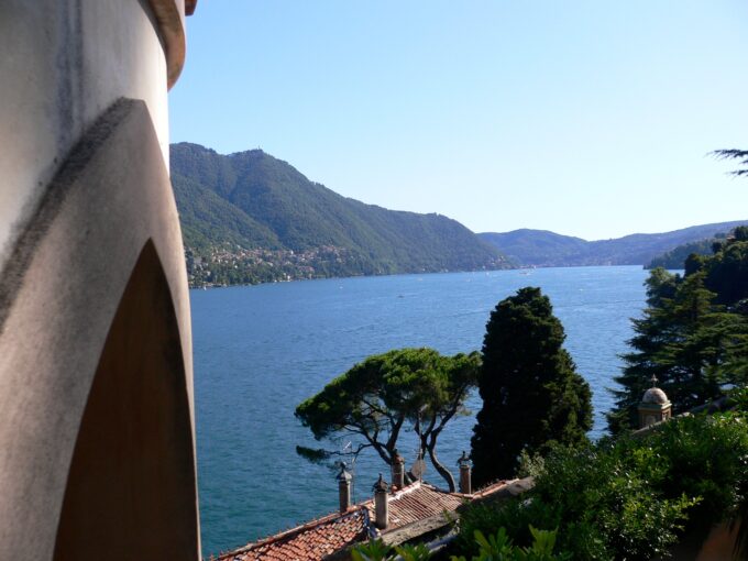 Castello sul Lago di Como in vendita