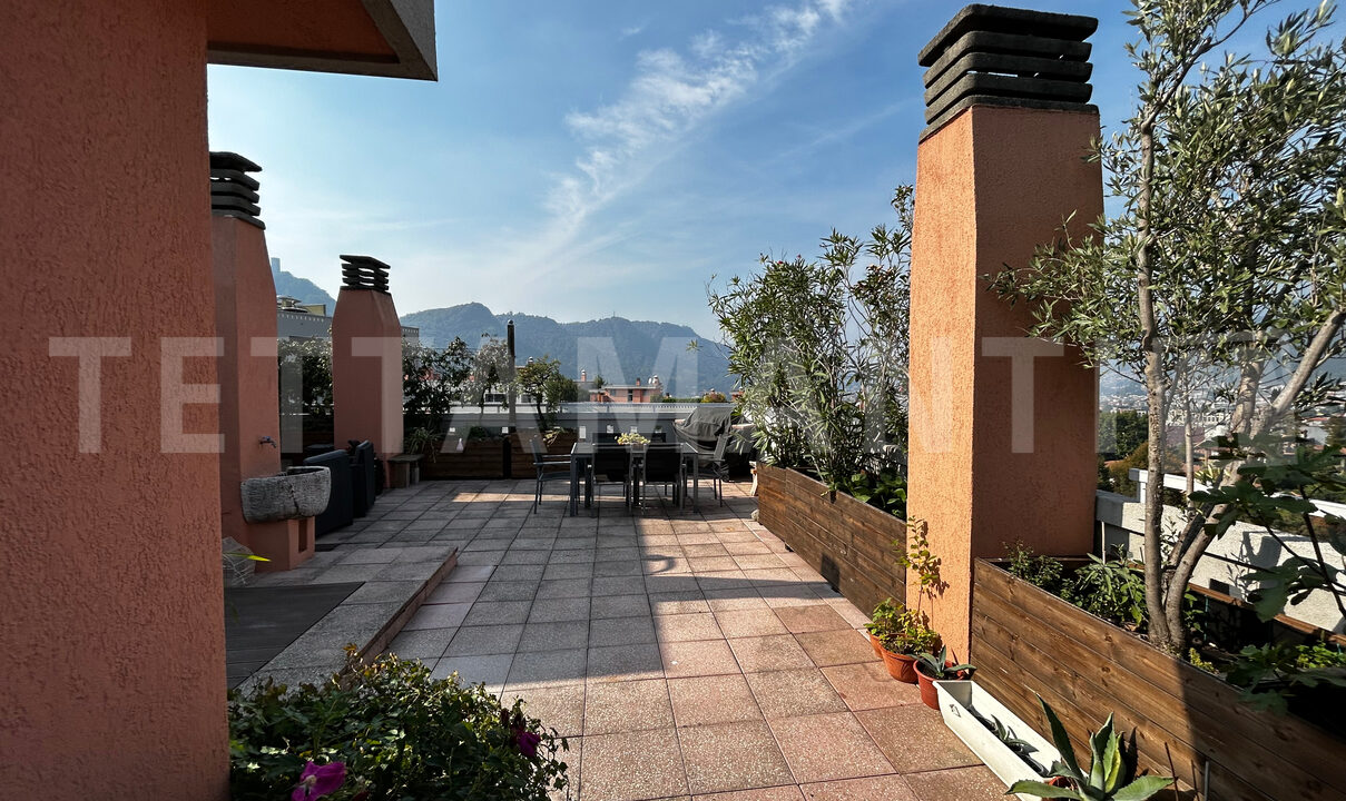 Como attico panoramico in vendita (13)