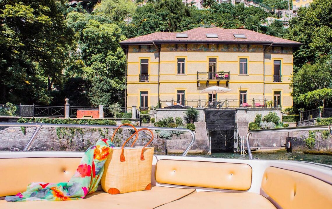 Moltrasio villa fronte lago