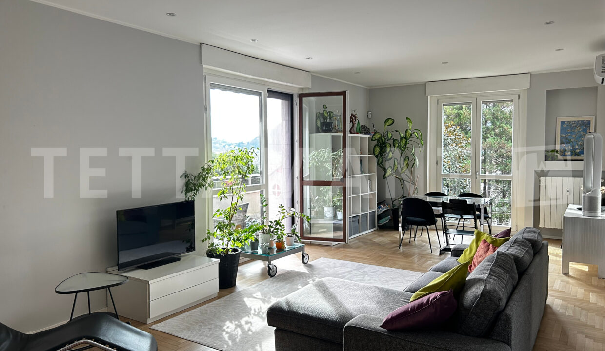 Como Elegante appartamento panoramico