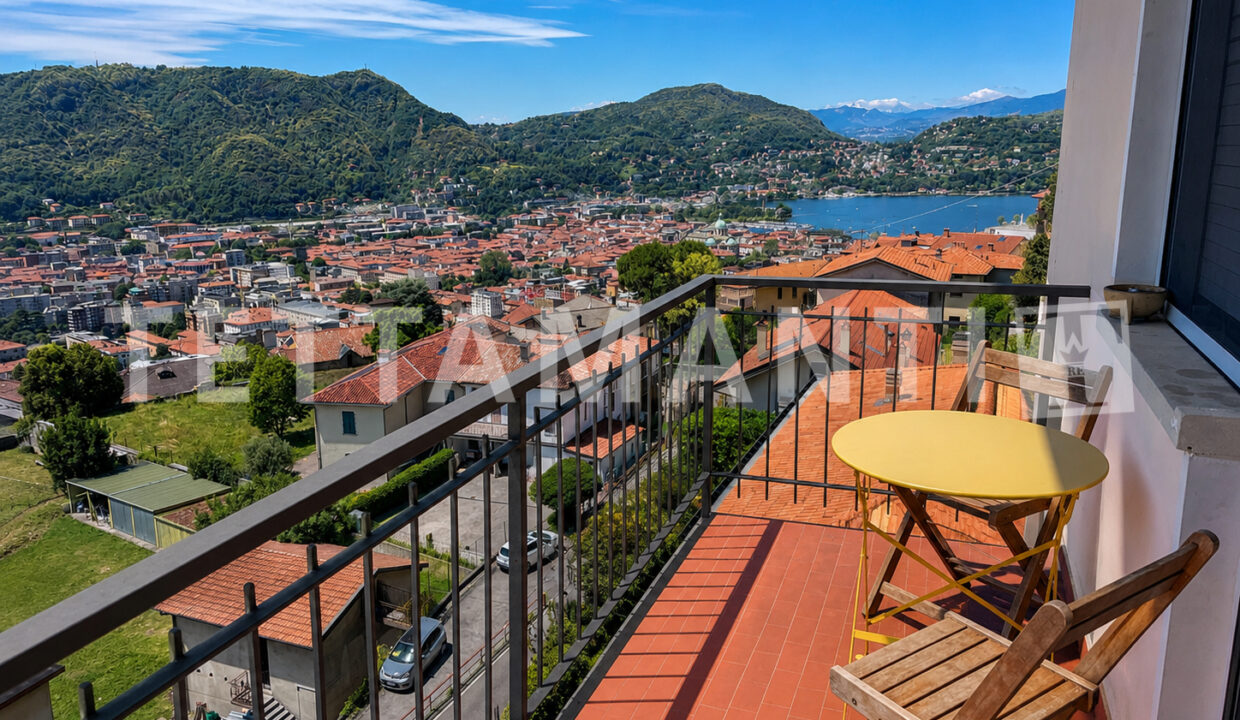 Como Elegante appartamento panoramico