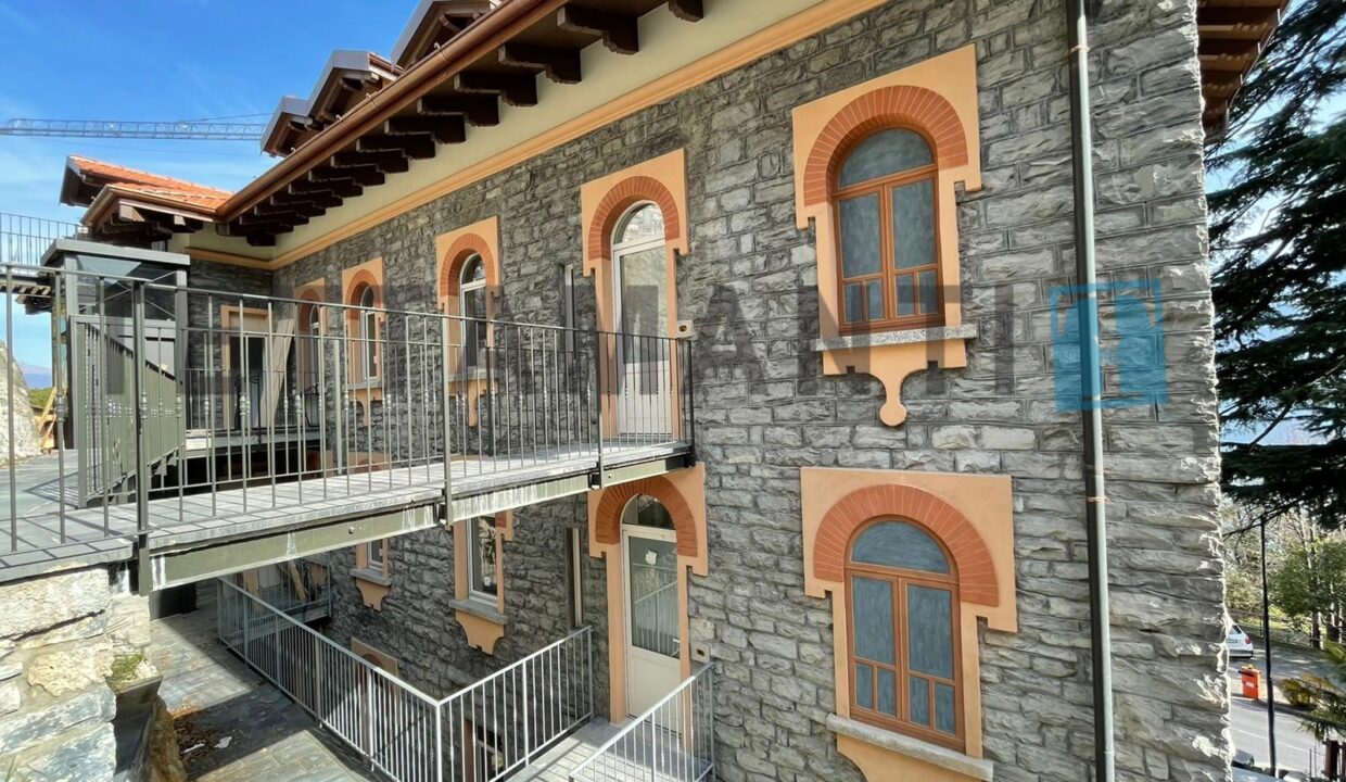 Menaggio appartamento di lusso in vendita in residence con piscina