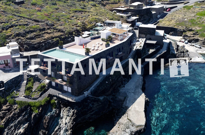 Pantelleria residence esclusivo fronte mare