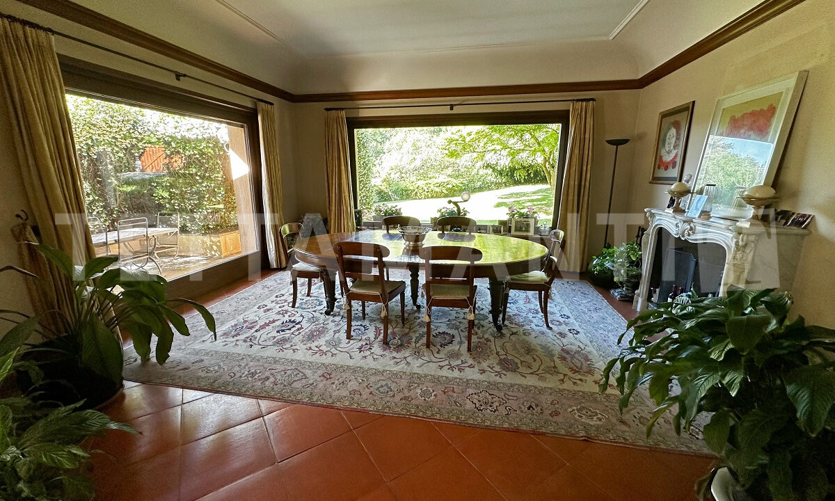villa como18