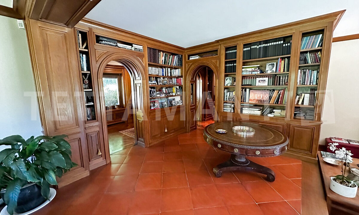 villa como19