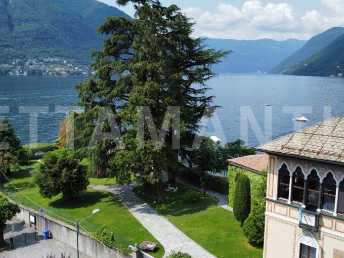 Lago di Como villa storica 