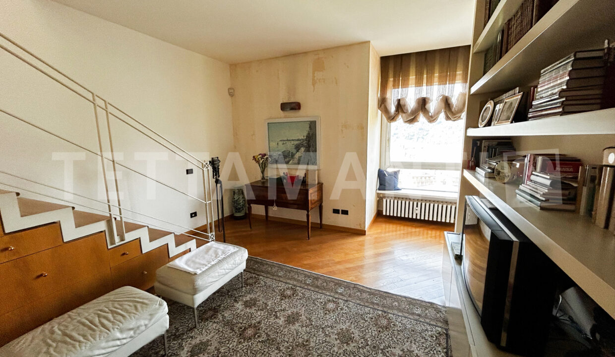 Como apartment with terrace 12
