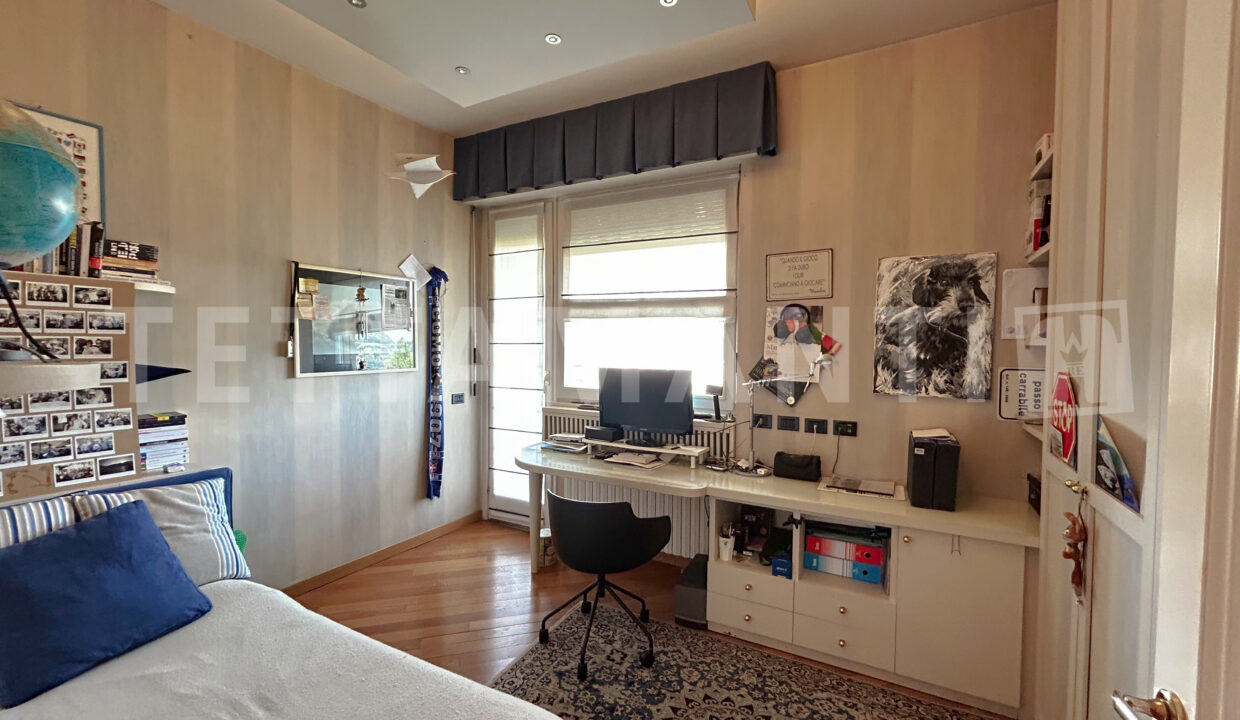 Como apartment with terrace 14