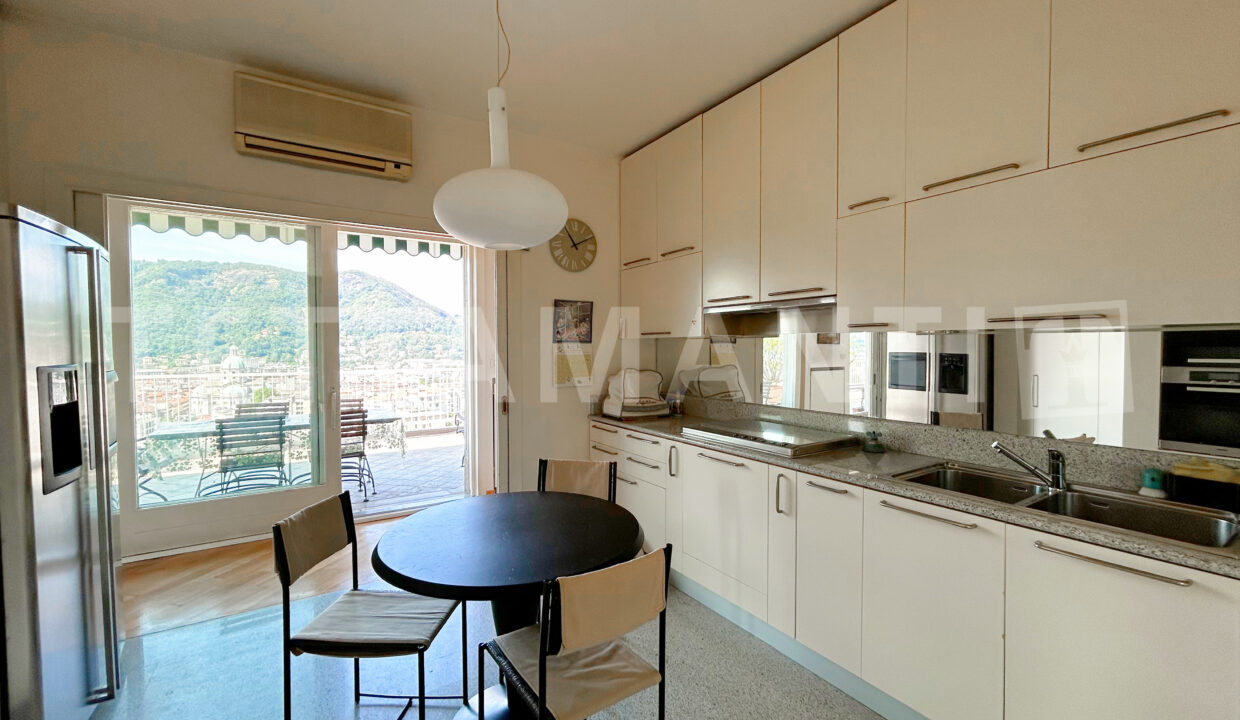 Como apartment with terrace 20