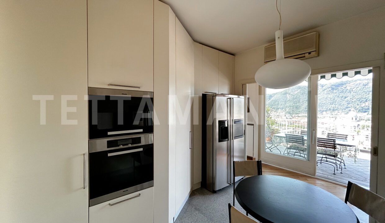 Como apartment with terrace 21