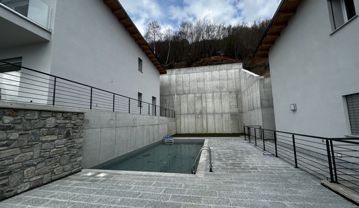 Vercana nuovo appartamento vista lago