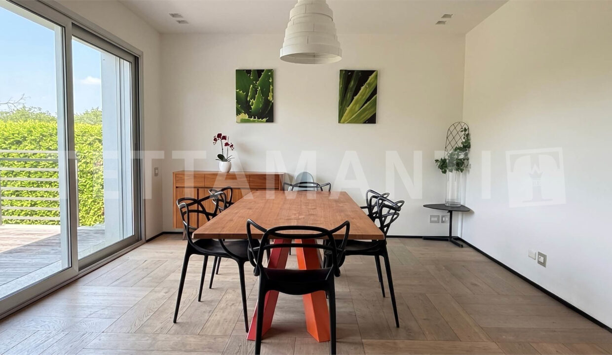Montano Lucino villa moderna17